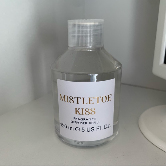 Primark | mistletoe kiss diffuser fragrance - Picture 1 of 4